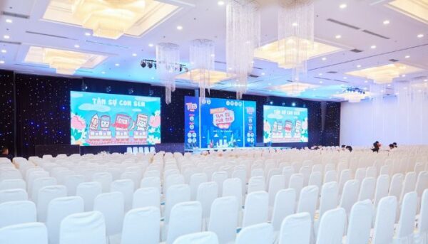 Dự án lắp đặt màn hình LED tại Sự kiện Offline 